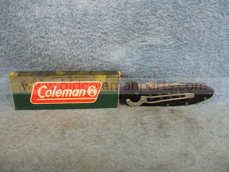 Knife Slotted Folder